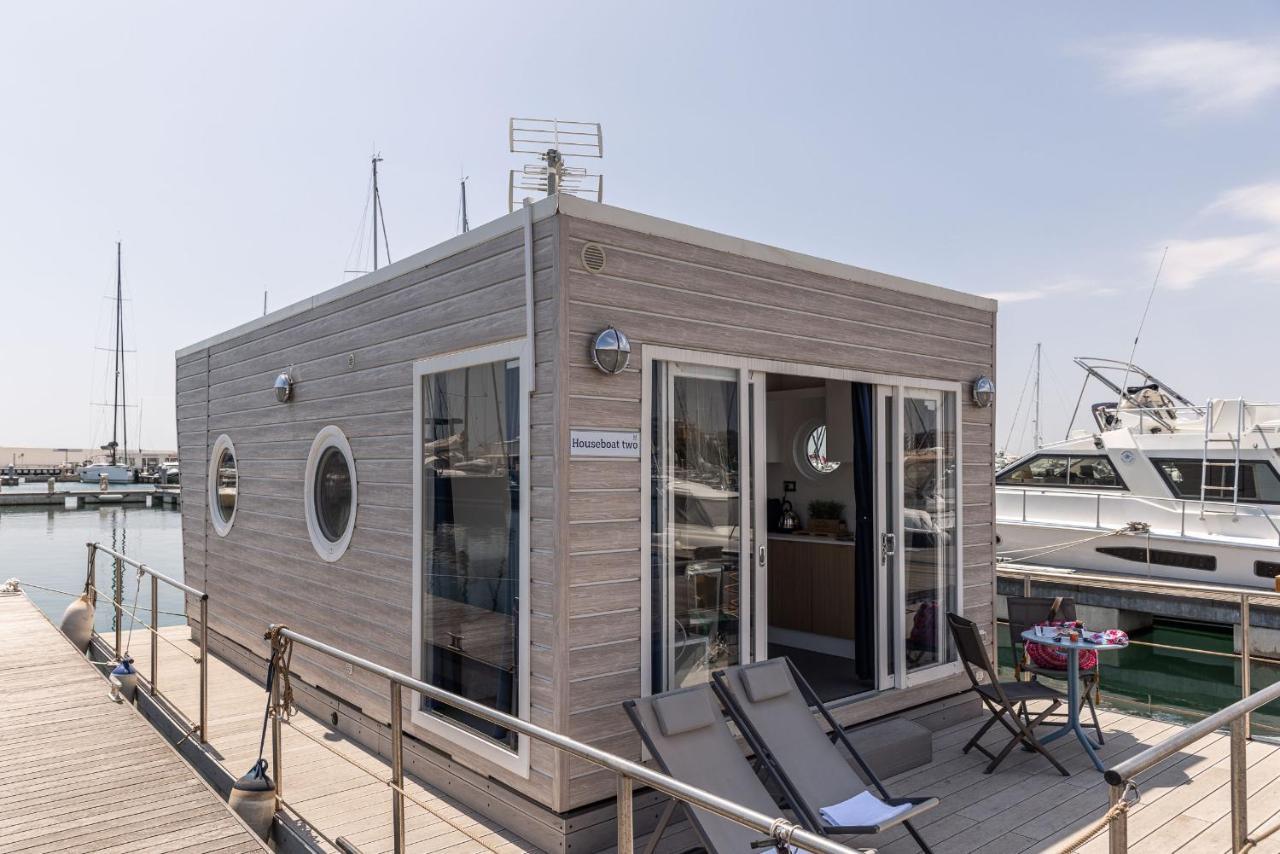 Marina Del Gargano Houseboat Hotell Manfredonia Exteriör bild